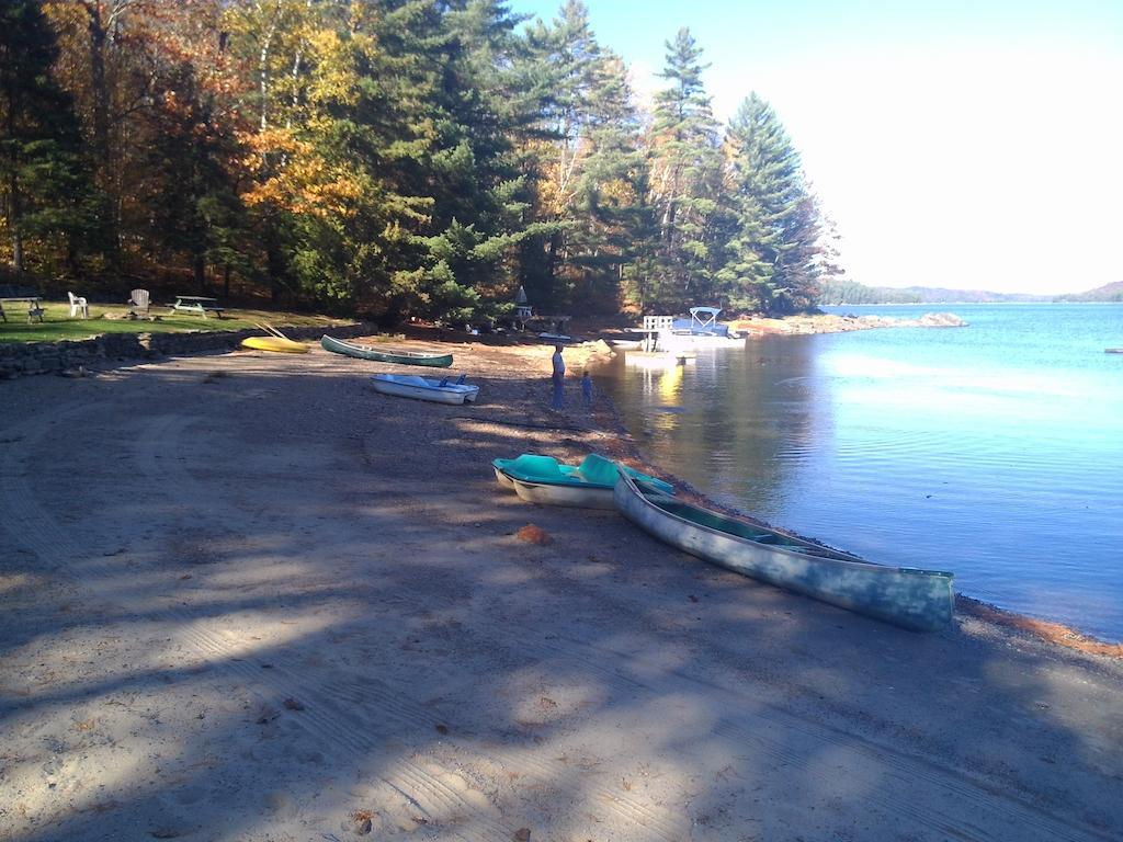 Little Hawk Resort & Marina Algonquin Highlands Exterior foto