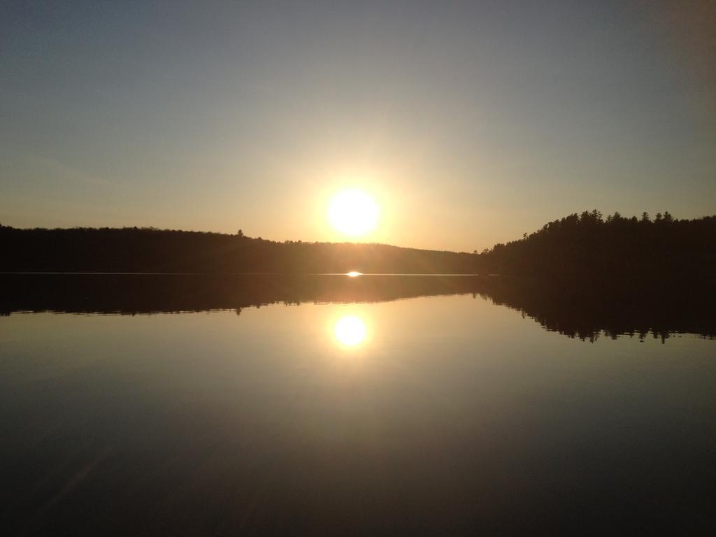 Little Hawk Resort & Marina Algonquin Highlands Exterior foto