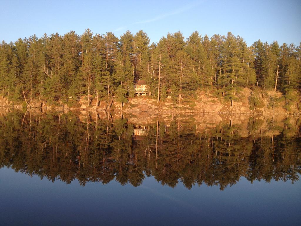 Little Hawk Resort & Marina Algonquin Highlands Exterior foto