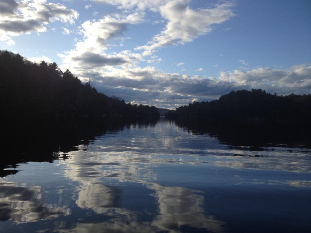 Little Hawk Resort & Marina Algonquin Highlands Exterior foto