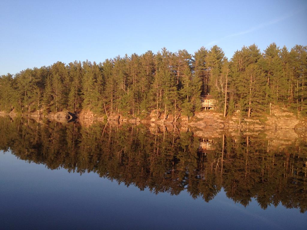 Little Hawk Resort & Marina Algonquin Highlands Exterior foto