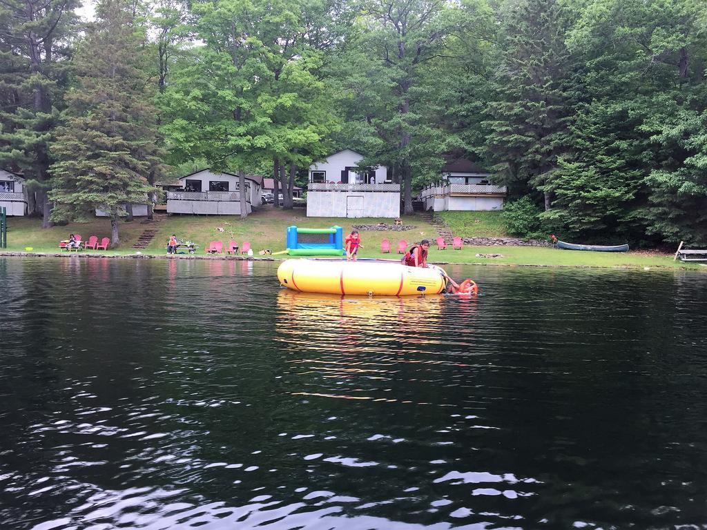 Little Hawk Resort & Marina Algonquin Highlands Exterior foto